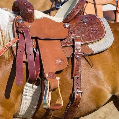 How To Cinch A Saddle: A Guide to the Best Western Cinches