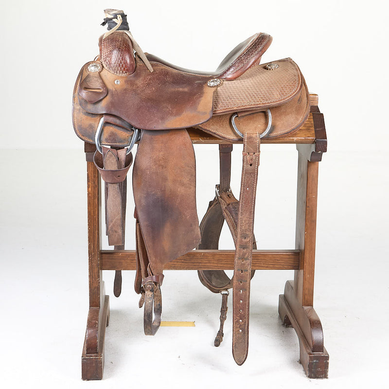 Rockin' T Used 15in 1/2 Basket Stamp Team Roper