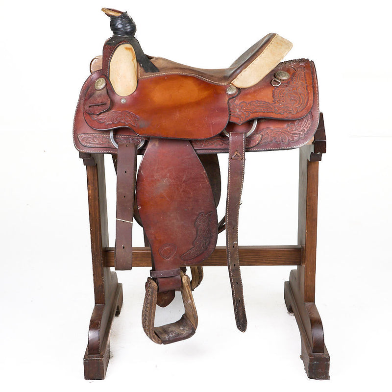 Hereford Used 15.5in Rawhide Swell and Cantle Team Roper