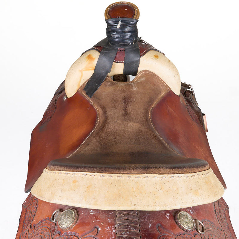 Hereford Used 15.5in Rawhide Swell and Cantle Team Roper