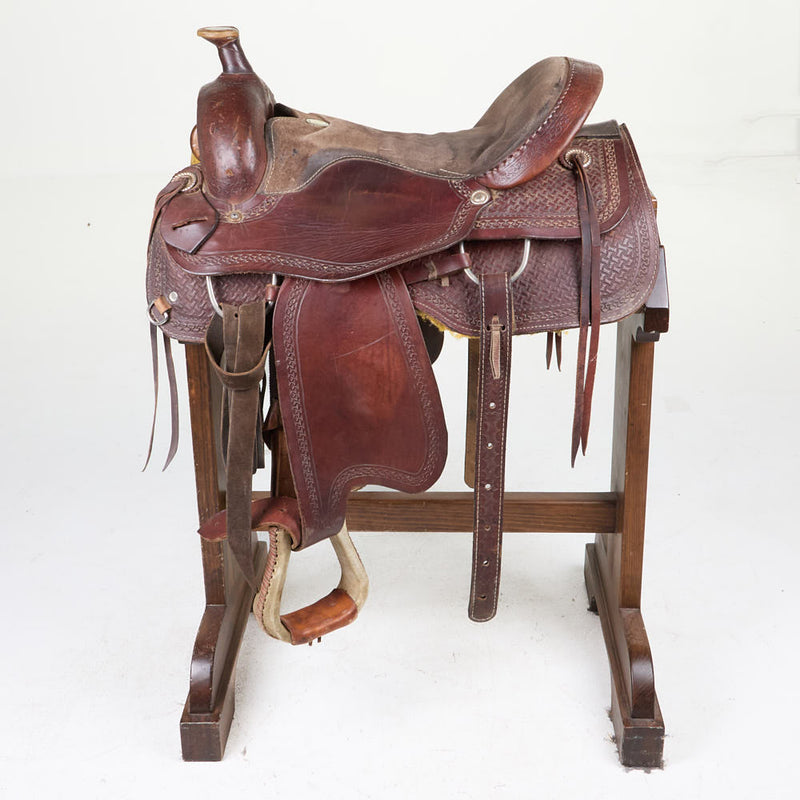 Red Barn Used 17in Spider Stamped Team Roper