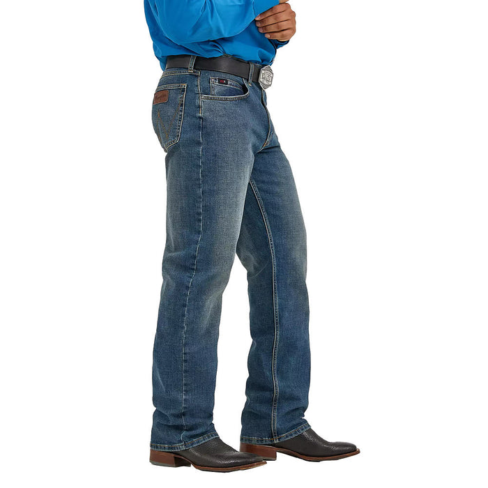 Wrangler Men's 20X Competition Relaxed Fit Active Flex Thundercloud Wash Jeans