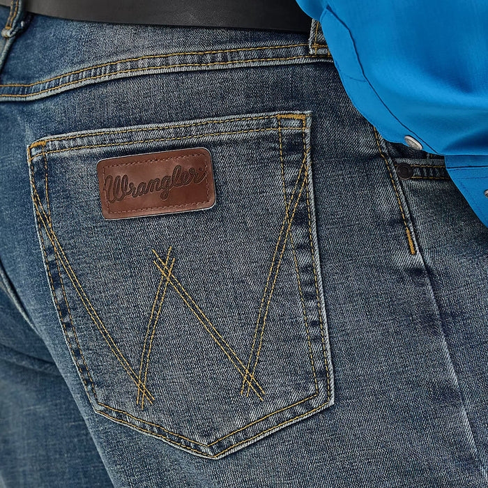 Wrangler Men's 20X Competition Relaxed Fit Active Flex Thundercloud Wash Jeans
