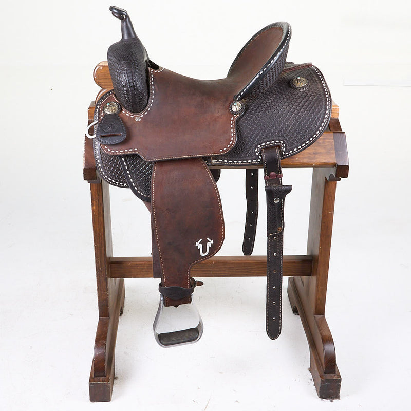 Usher Used 15.5in 1/2 Breed Usher Barrel Saddle