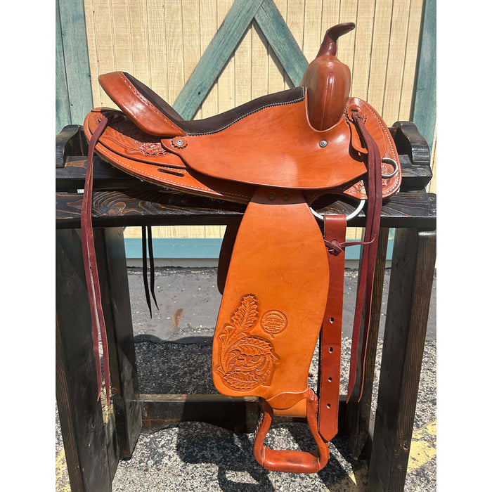 Bear Valley Used 15in Acorn and Oak Leaf Trail Saddle