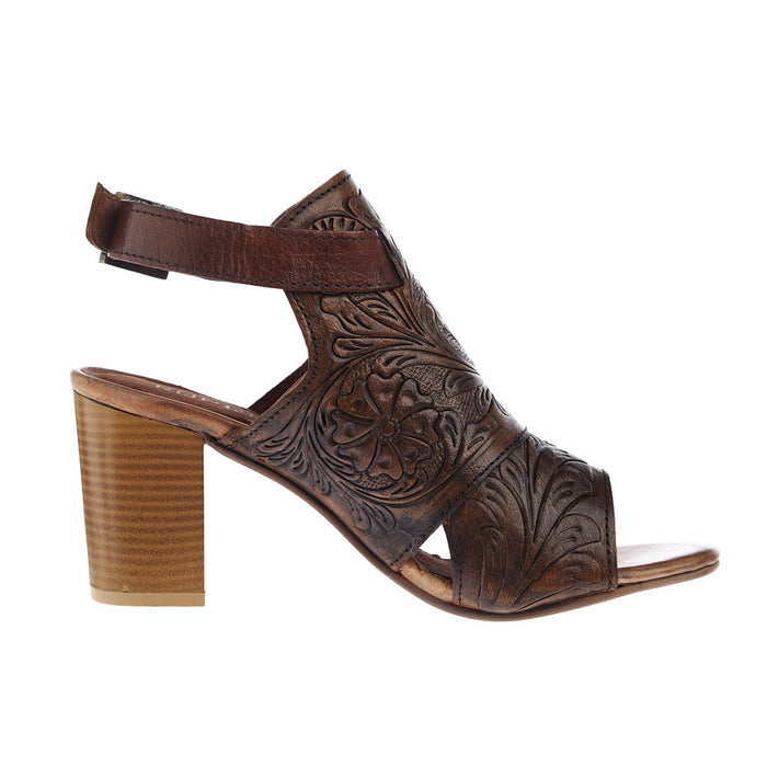 Roper Footwear Women`s Mika Backstrap Tan Tooled Heel