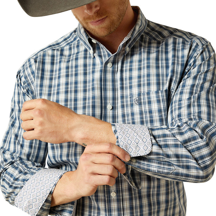 Ariat Men's Navy Wrinkle Free Dargan Shirt