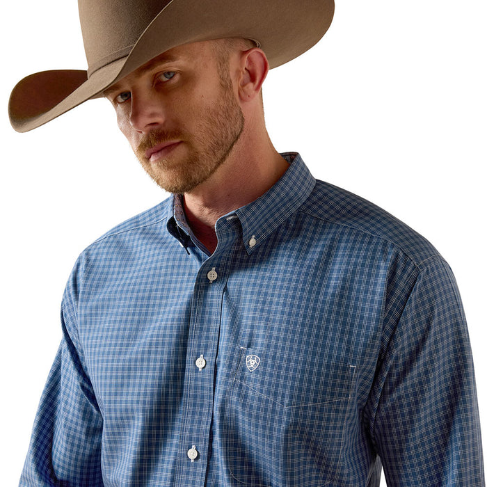 Ariat Men's Wrinkle Free Ensign Blue Plaid Canyon Shirt