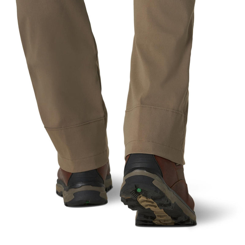 Wrangler Men's Bungee Cord Cliffside Utility Pants