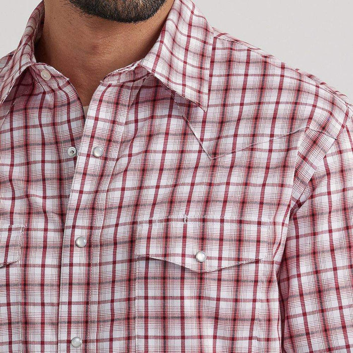 Wrangler Men's Wrinkle Resist Long Sleeve Snap Shirt