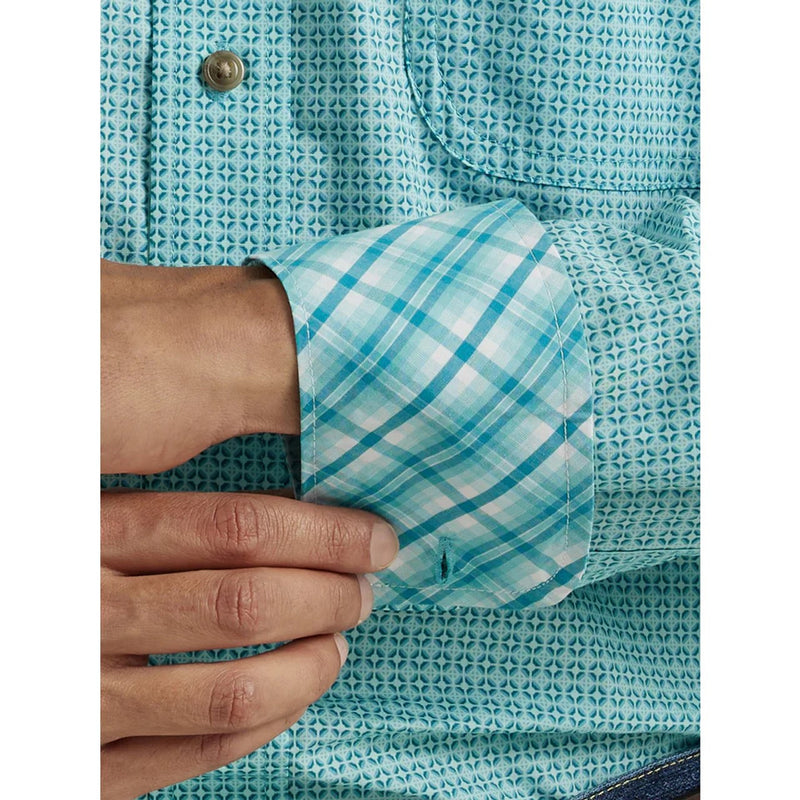 Wrangler Men's George Strait Long Sleeve Button Down