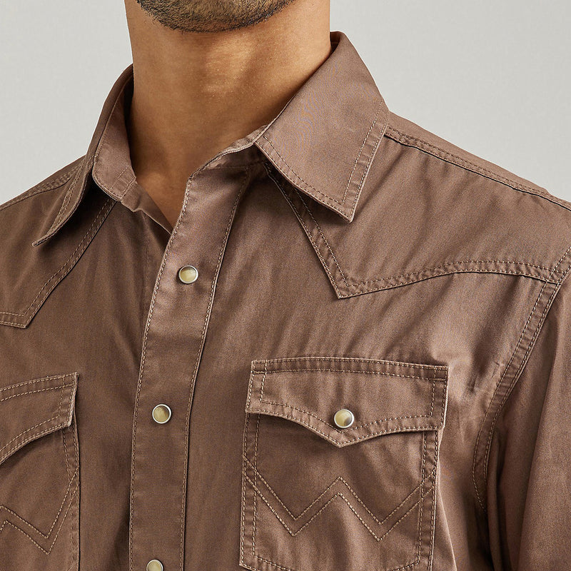 Wrangler Men's Retro Premium Brown Button Down Shirt