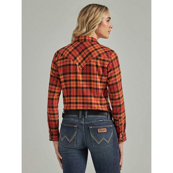 Wrangler Women's Essential Flannel Plaid Western Snap Shirt
