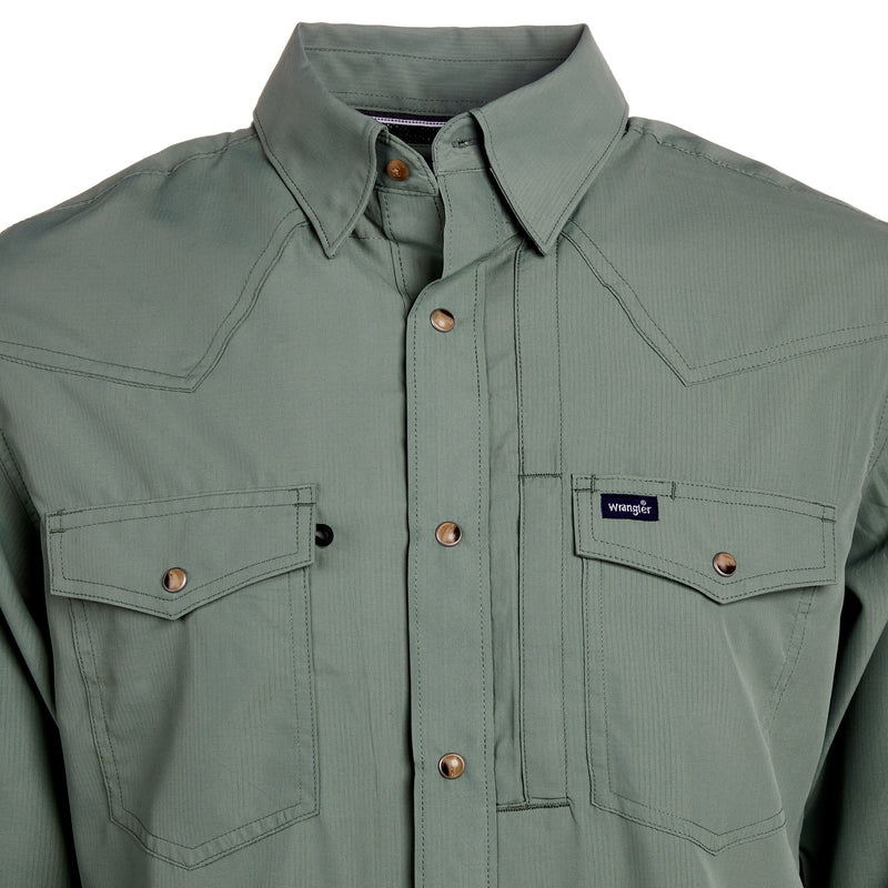Wrangler Men's Hedge Green Performance Long Sleeve Snap Shirt