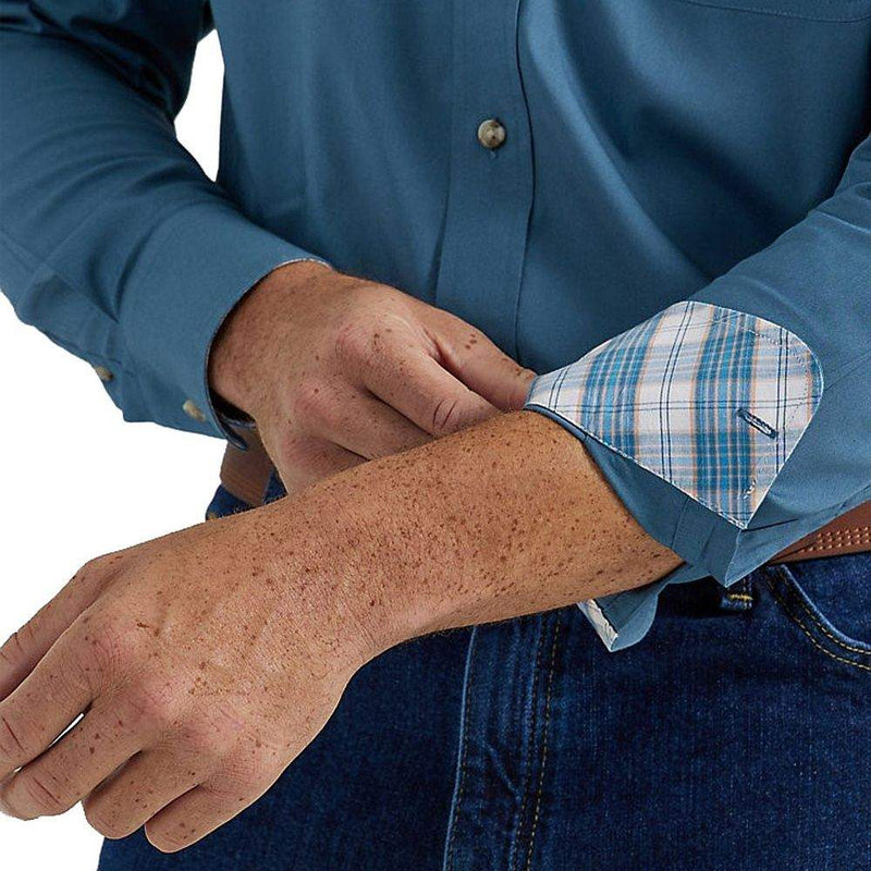 Wrangler Men's George Strait Long Sleeve Button Down