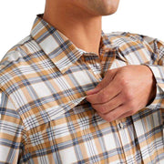 Wrangler Men's ATG Hike to Fish Plaid Button Down Shirt