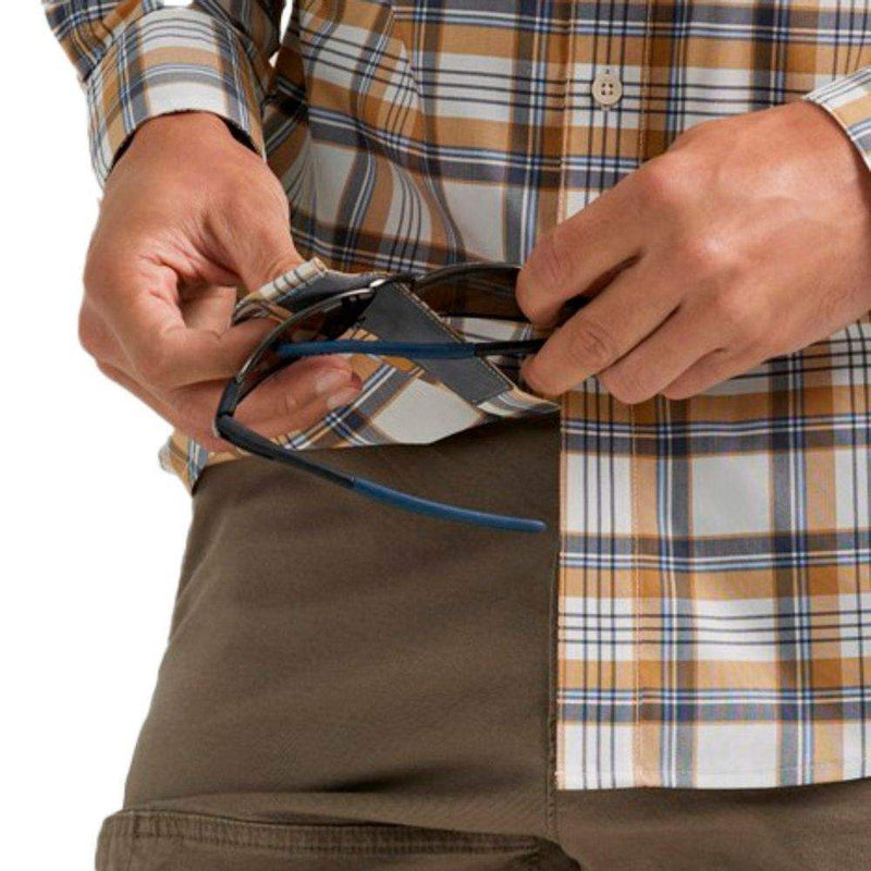 Wrangler Men's ATG Hike to Fish Plaid Button Down Shirt