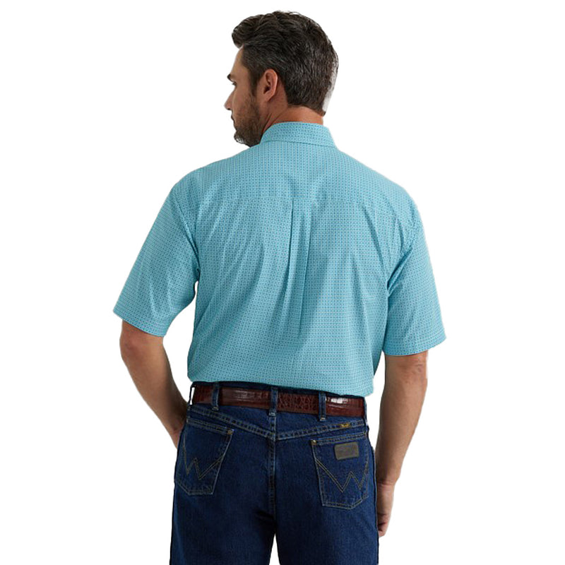 Wrangler Men's George Strait Short Sleeve Button Down