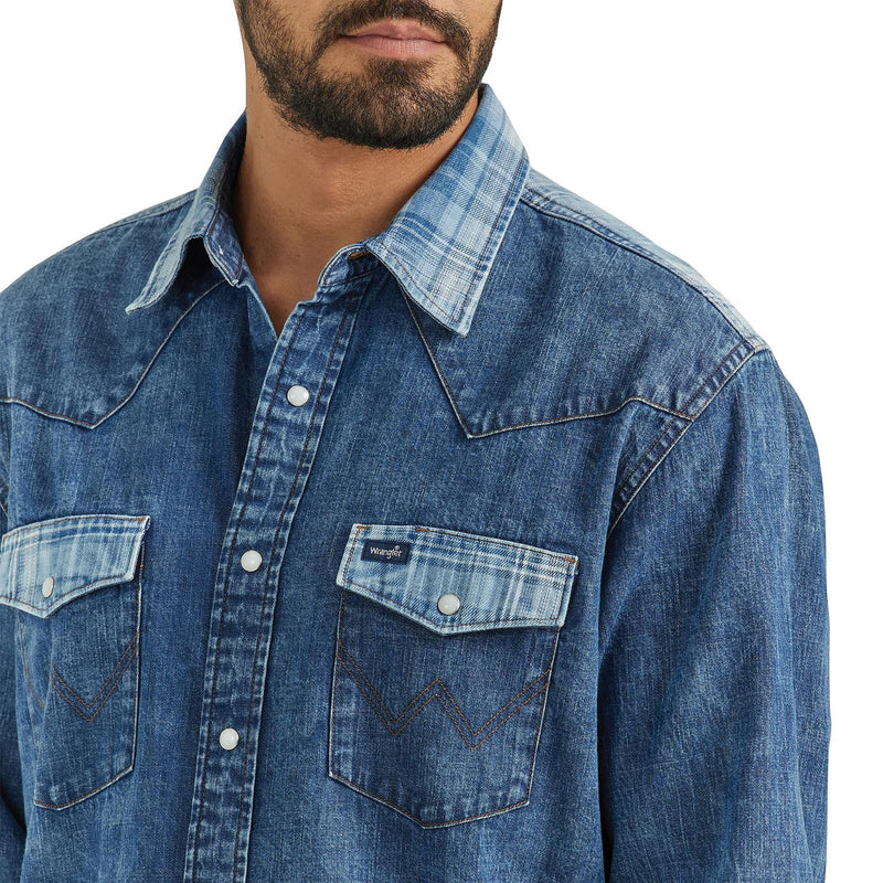 Wrangler Men's Medium Wash Vintage Snap Shirt