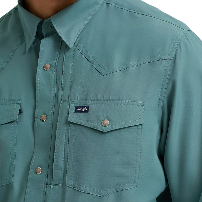 Wrangler Men's Pine Long Sleeve Performance Shirt