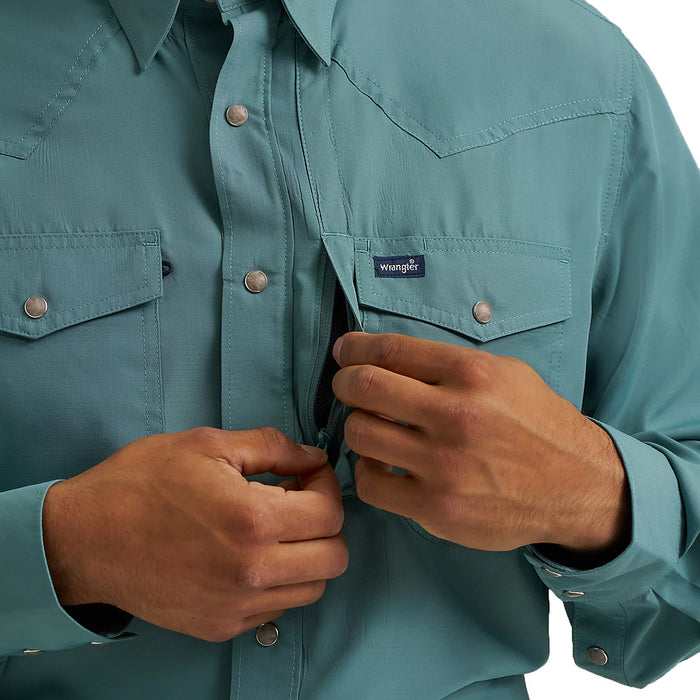 Wrangler Men's Pine Long Sleeve Performance Shirt