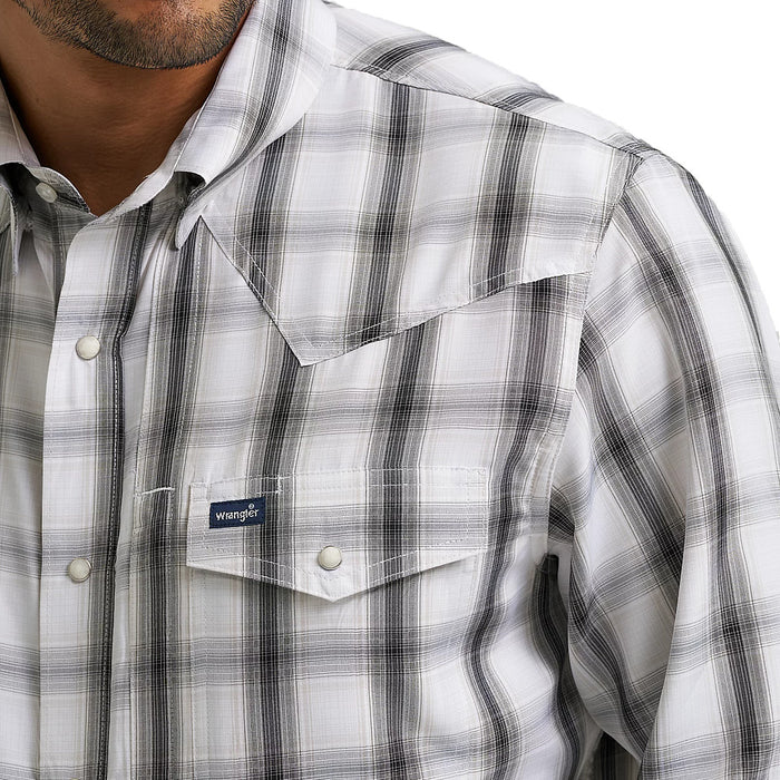 Wrangler Men's Performance Long Sleeve Shirt