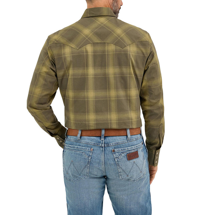 Wrangler Men's Green Retro Long Sleeve Sawtooth Snap Pocket Western Shirt
