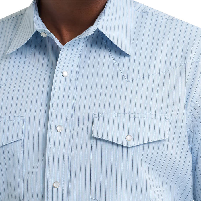 Wrangler Men's Chambray Blue Stripe Wrinkle Resist Shirt