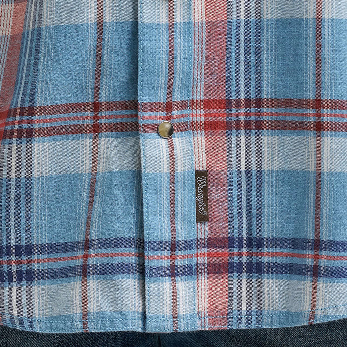 Wrangler Men's Retro Modern Fit Blue Plaid Shirt