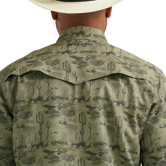 Wrangler Men's Olivine Cactus Performance Shirt