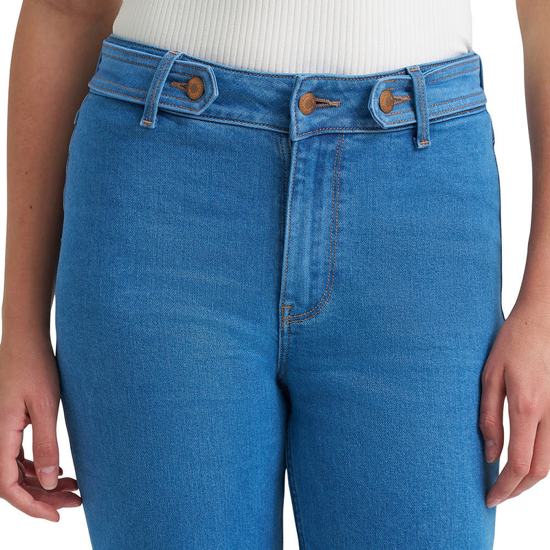 Wrangler Women's Belted Flare Jean