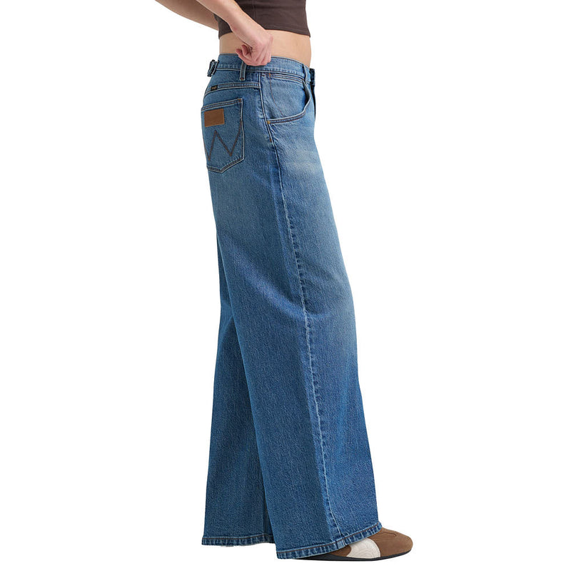 Wrangler Women's Stormy Dust Barrel Jean