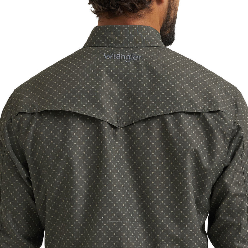 Wrangler Men's ATG Deep Depths Performance Shirt
