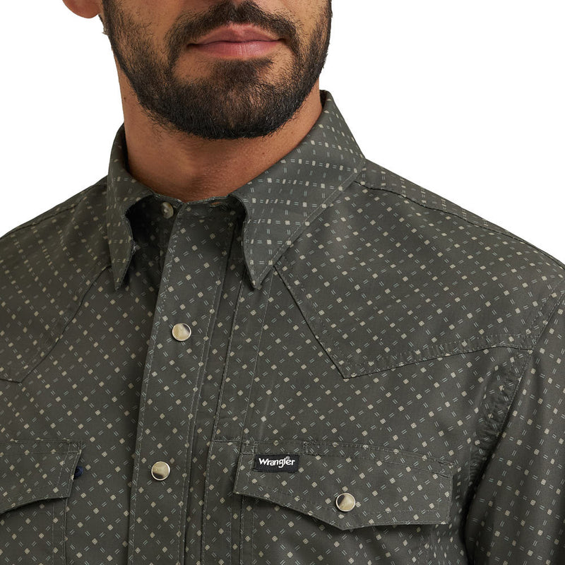 Wrangler Men's ATG Deep Depths Performance Shirt