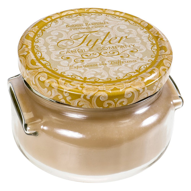 mpany 22 Oz Family Tradition Candle