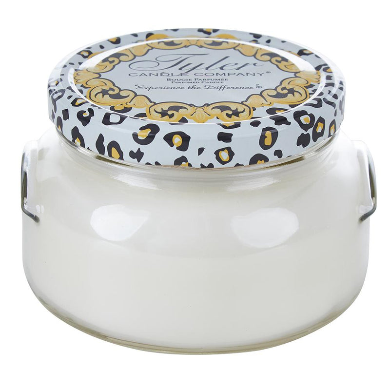 22 Oz GlamFam Candle
