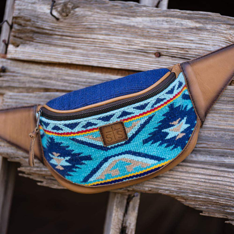 STS Ranch Wear Mojave Sky Belt Bag