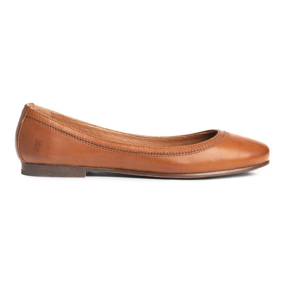 Frye Women s Carson Ballet Cognac Ballet Flat