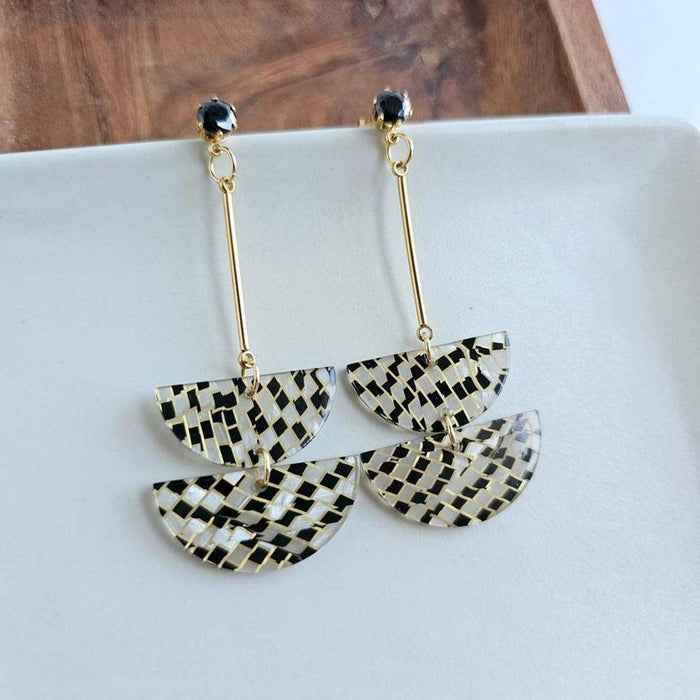 Spiffy & Splendid Everly Black Shimmer Check Earrings