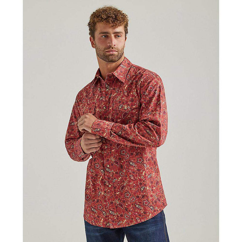 Wrangler Men's Classic Long Sleeve Button Down
