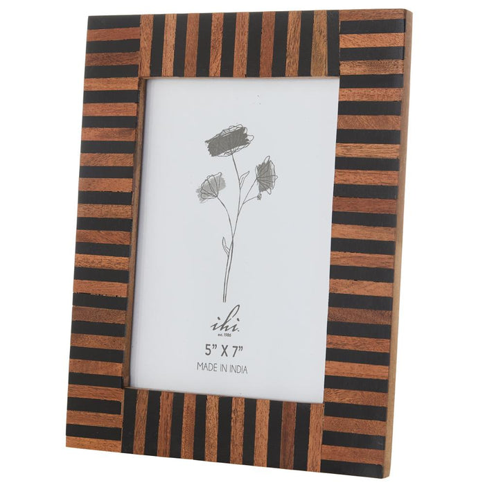 Black and White Stripe Photo Frame
