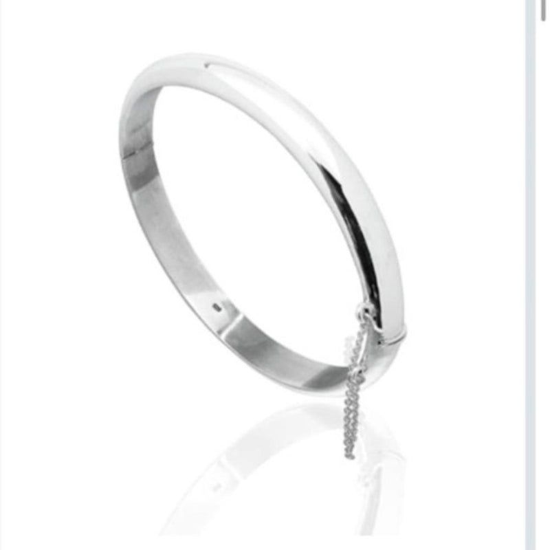Cambridge Silver Locked Bangle