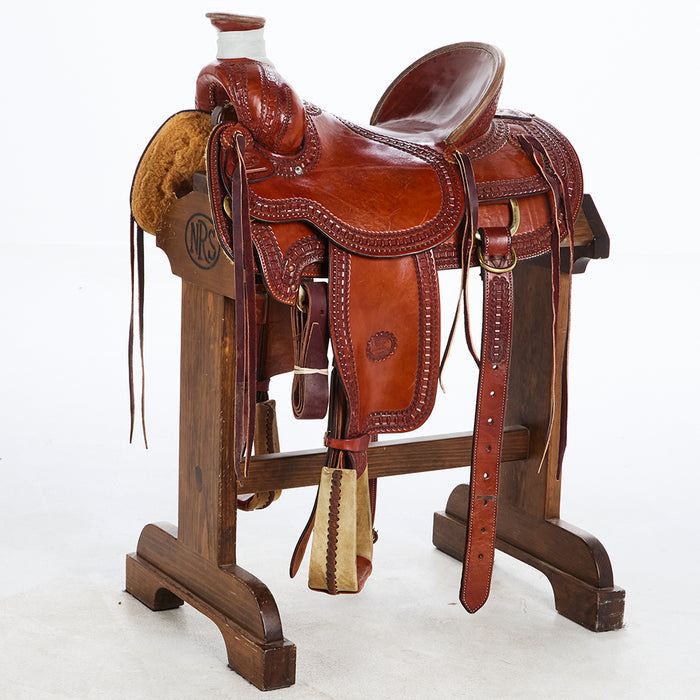 Used 16in Waffle Border Ranch Roper