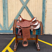 Used 15.5in Oak and Acorn Show Saddle