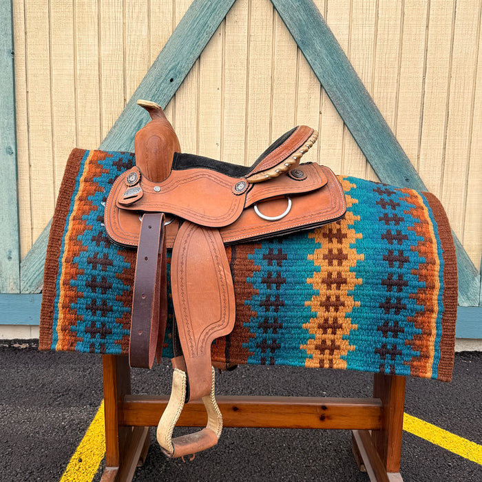 Used 11in Barbed Wire Border Youth Barrel Saddle