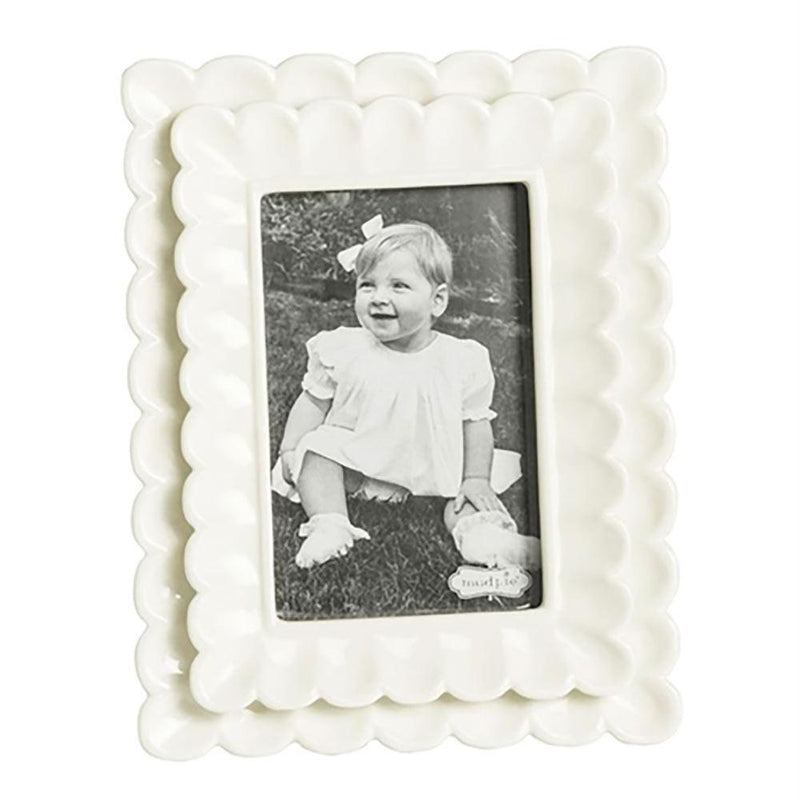 Small Scalloped Frame
