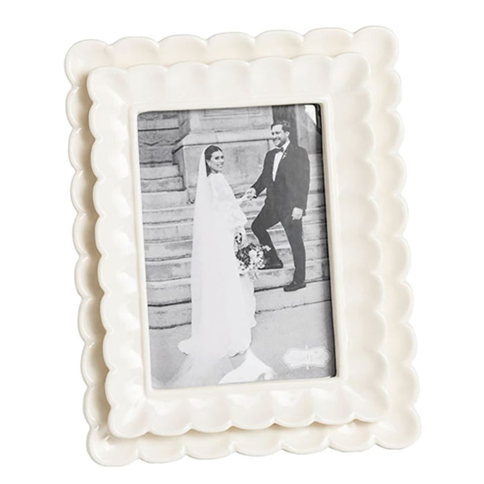 Large Scalloped Frame