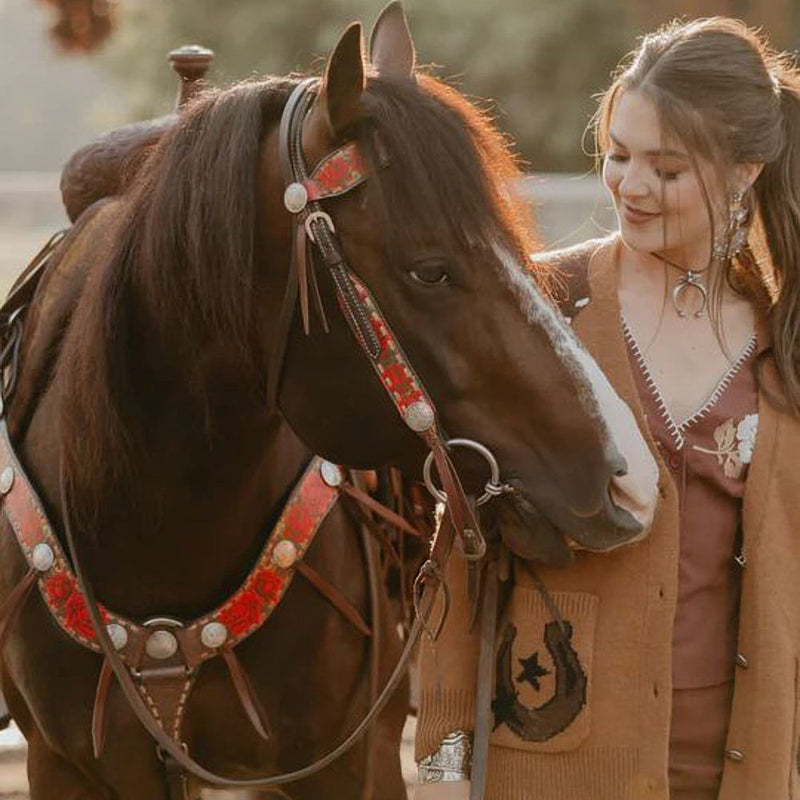 Rosita Breast Collar