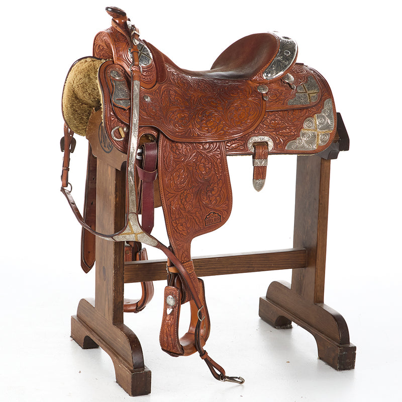 Used 16in Silver Mesa Show Saddle
