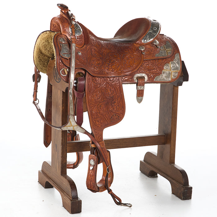 Used 16in Silver Mesa Show Saddle